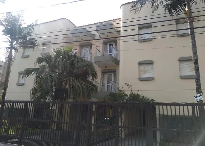Ótimo Custo Benefício 400m da Praia Guarujá