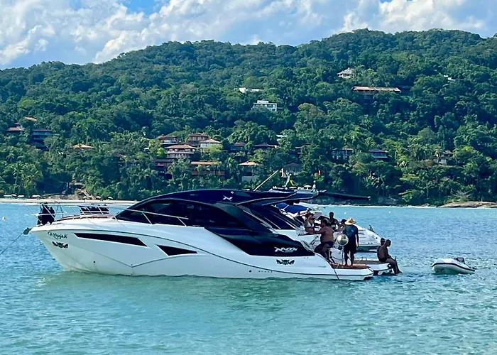 Apartamento Impecável Completo próximo à praia com Barco Opcional Guarujá